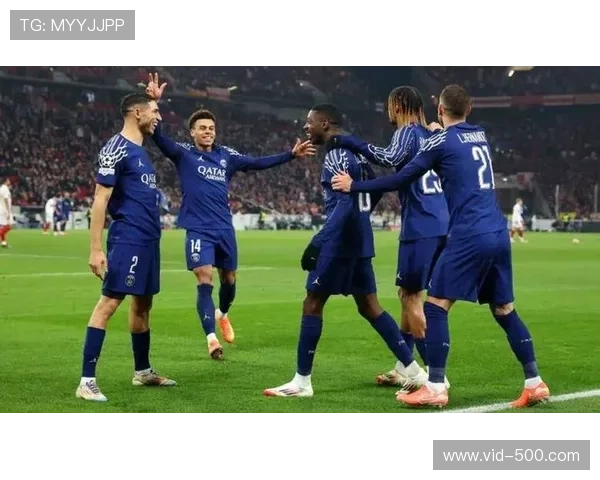 十人巴黎客场险胜斯特拉斯堡，展现冠军韧性